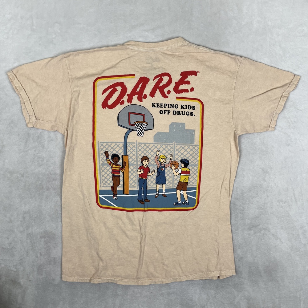 DARE T-Shirt Mens XL Beige Keeping Kids Off Drugs Basketball Graphic Tee